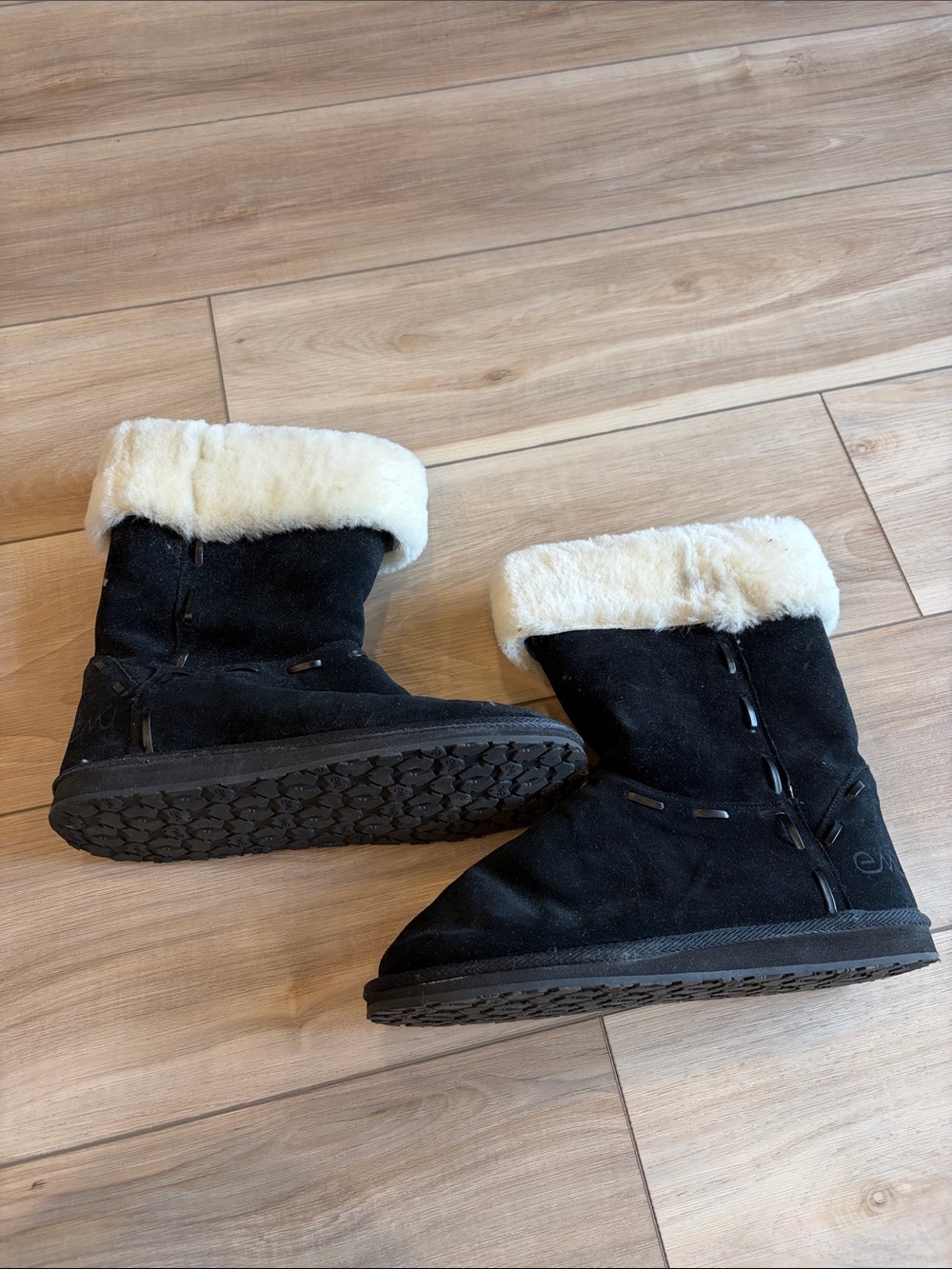 Women’s Black Faux-Shearling Winter Boots